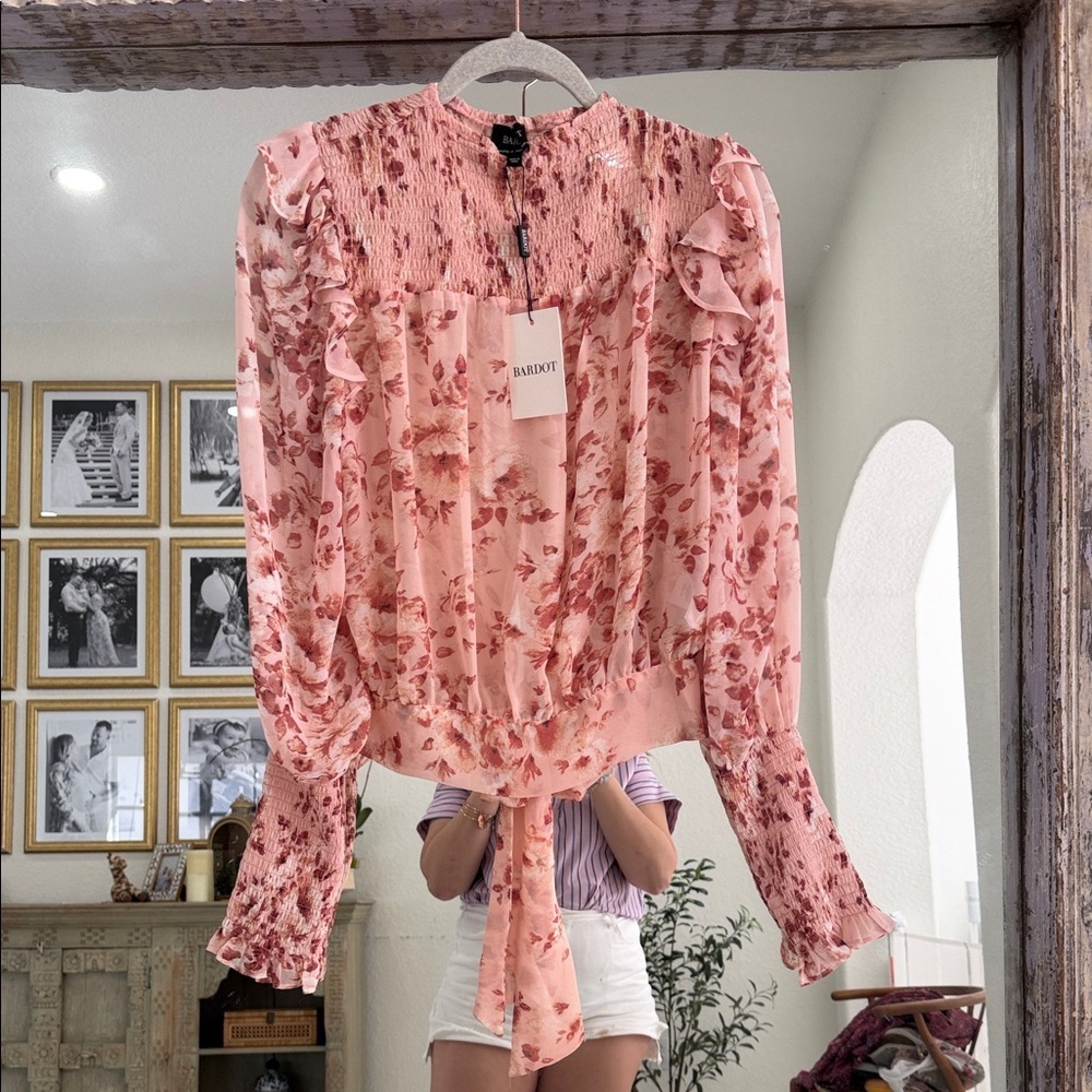 NWT BARDOT Remi Blouse in Floral Peach